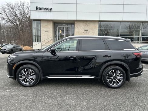 New 2026 INFINITI QX60 Luxe image 5