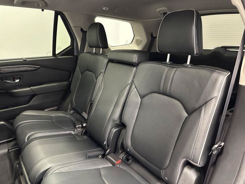 Certified 2024 Honda Pilot Elite image 32