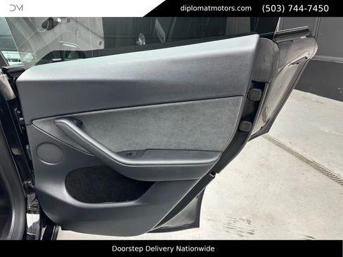 Used 2022 Tesla Model Y Performance image 26
