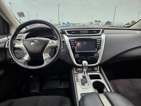 Used 2018 Nissan Murano SV AWD/4WD image 16