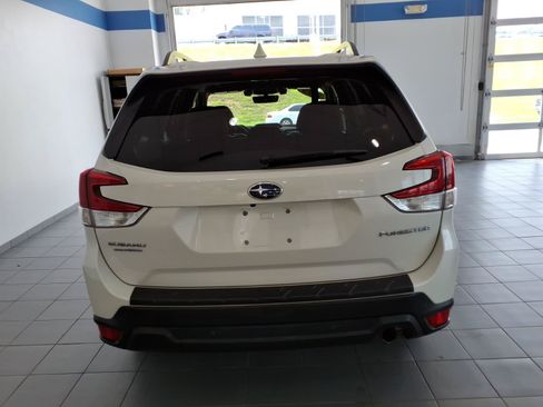 Used 2019 Subaru Forester Limited AWD/4WD image 6