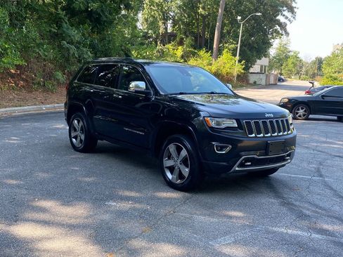 Used 2015 Jeep Grand Cherokee Overland w/ Advanced Technology Group AWD/4WD image 3