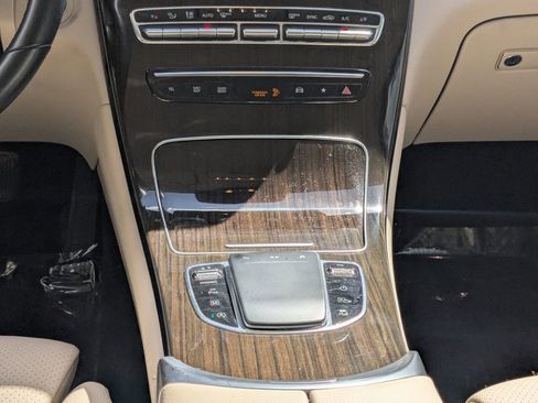 Certified 2022 Mercedes-Benz GLC 300 image 6