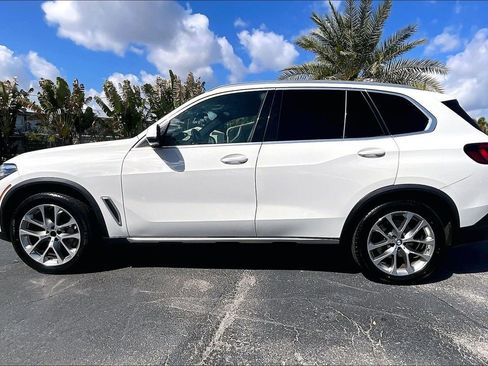 Used 2021 BMW X5 xDrive40i w/ Premium Package image 29