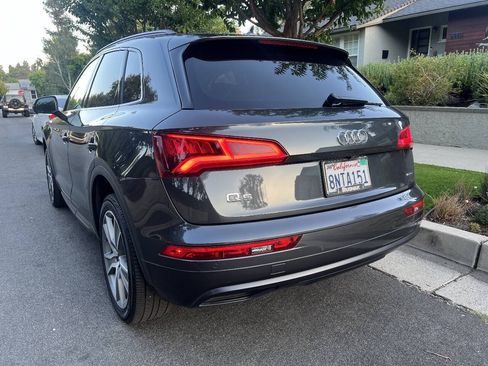 Used 2020 Audi Q5 2.0T Premium Plus w/ Premium Plus Package AWD/4WD image 4