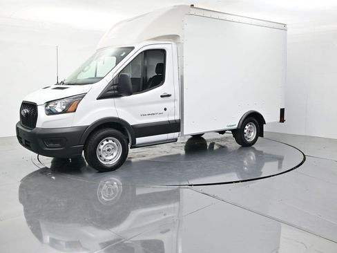 Used 2024 Ford Transit 350 RWD image 5