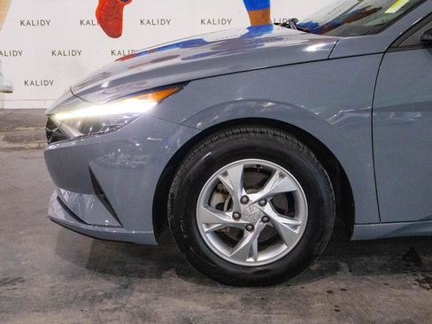 Used 2022 Hyundai Elantra SE w/ Preferred Accessory Package image 15