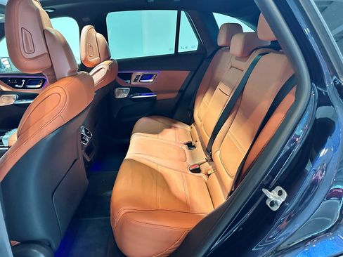 Certified 2024 Mercedes-Benz GLC 300 4MATIC image 29