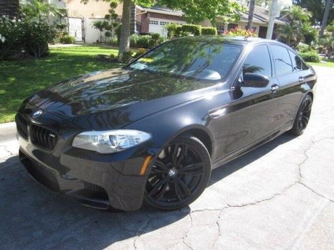 Used 2013 BMW M5 RWD image 34