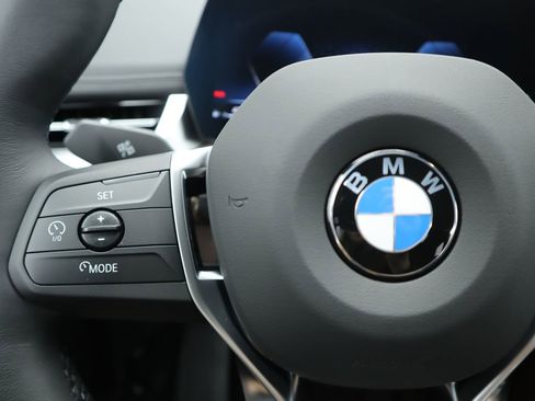 Used 2025 BMW X1 xDrive28i w/ Technology Package image 11