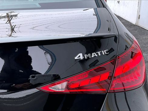 Used 2024 Mercedes-Benz C 300 4MATIC Sedan image 10