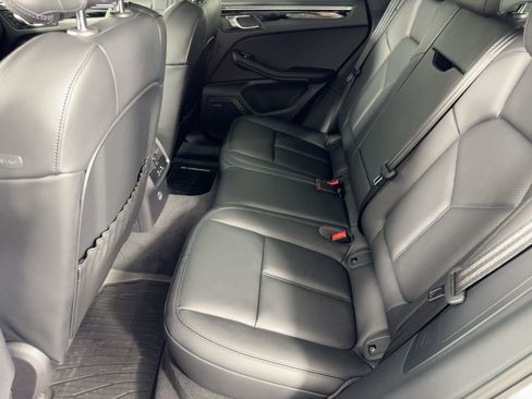 Used 2026 Porsche Macan image 15
