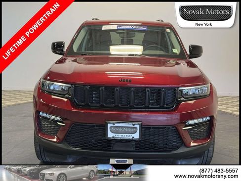 Used 2023 Jeep Grand Cherokee Limited w/ Black Appearance Package AWD/4WD image 2