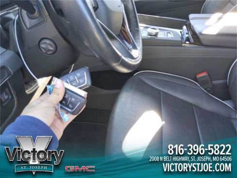 Used 2023 Cadillac Escalade Premium Luxury image 11