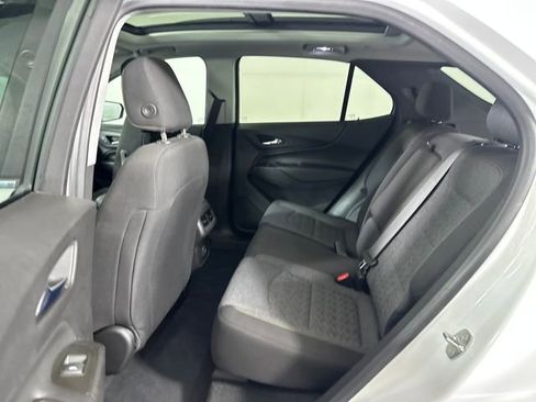 Used 2022 Chevrolet Equinox LT image 25