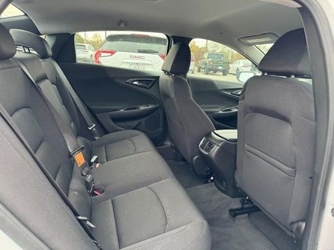 Used 2024 Chevrolet Malibu LT image 11