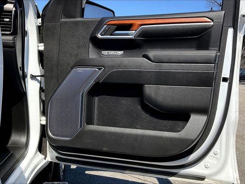 Used 2023 GMC Sierra 1500 Denali w/ Denali Reserve Package image 11