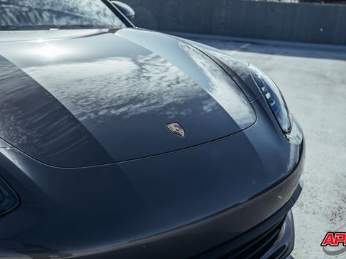 Used 2018 Porsche Panamera 4S image 25