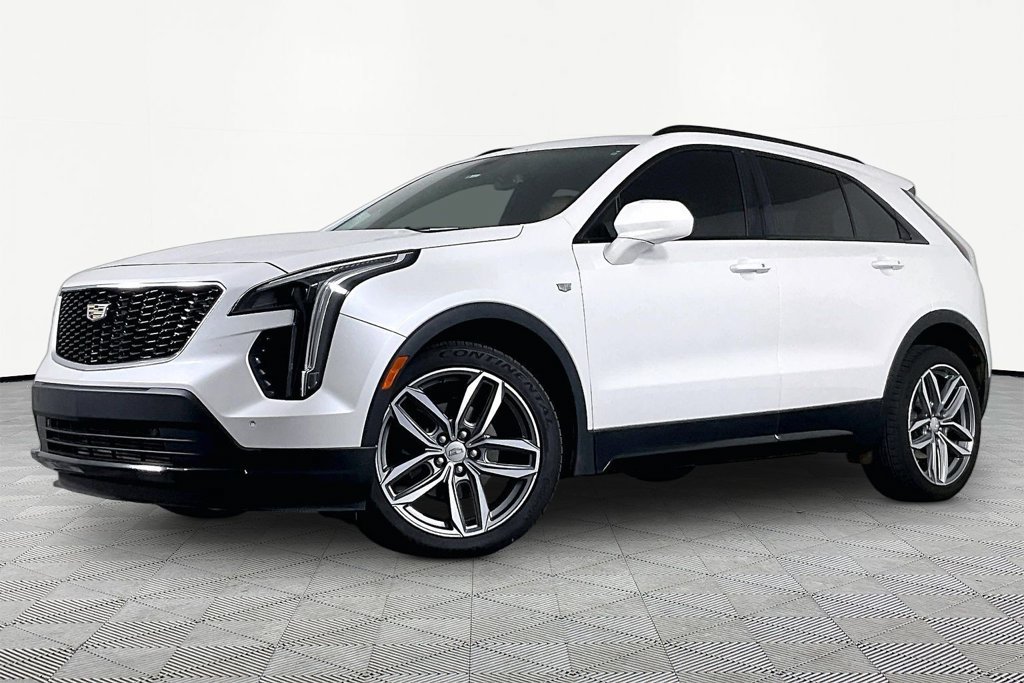 Used 2019 Cadillac XT4 Sport FWD image 1