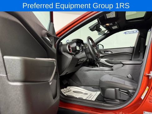 Used 2024 Chevrolet Trax RS w/ Sunroof Package FWD image 12