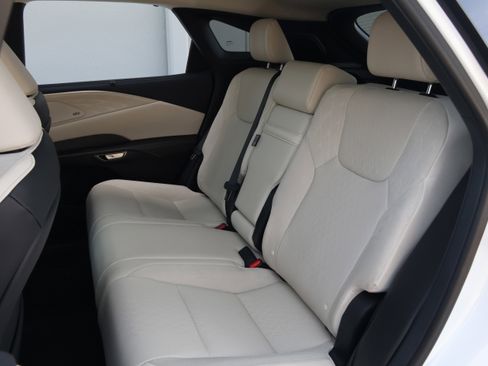 Used 2024 Lexus RX 350 AWD image 37