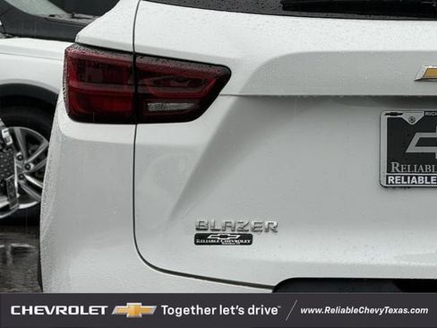 Used 2024 Chevrolet Blazer LT w/ Convenience Package FWD image 7
