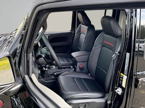New 2026 Jeep Wrangler Unlimited Rubicon AWD/4WD image 11