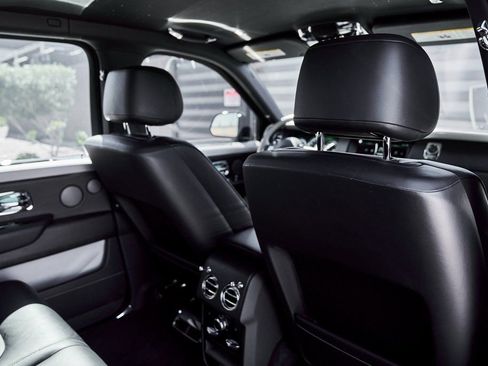 Used 2023 Rolls-Royce Cullinan AWD/4WD image 43