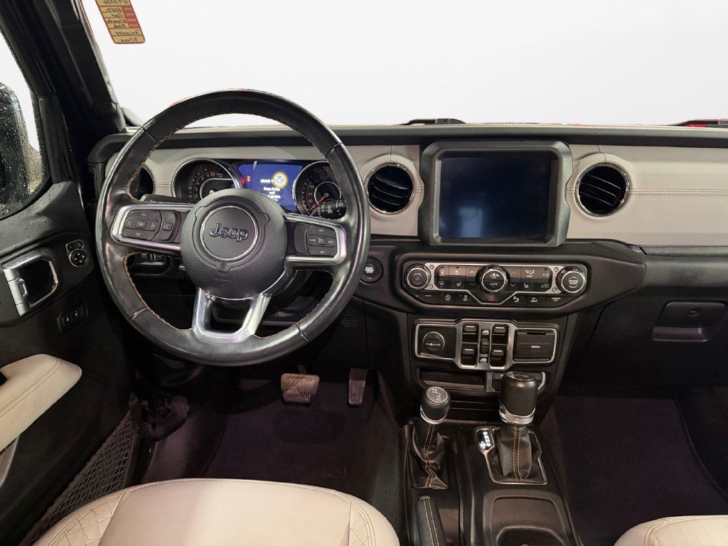 Used 2022 Jeep Wrangler Unlimited Sahara AWD/4WD image 12