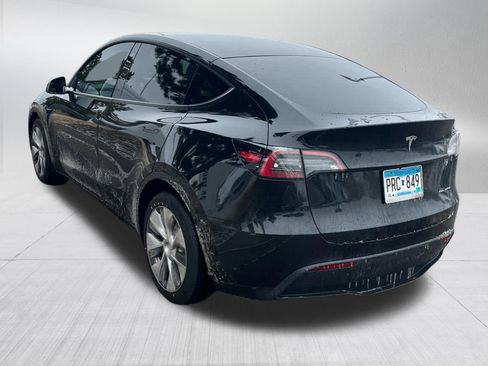 Used 2021 Tesla Model Y Long Range image 7