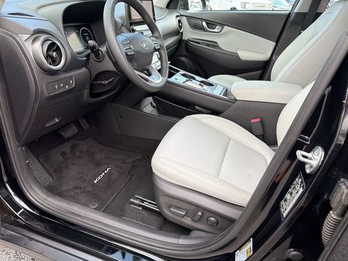 Used 2023 Hyundai Kona Limited FWD image 9