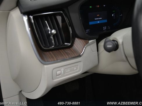 Used 2022 Volvo XC60 T8 Inscription Expression w/ Advanced Package image 26