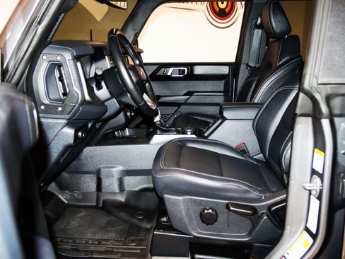 Used 2025 Ford Bronco Badlands AWD/4WD image 36