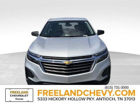 Used 2022 Chevrolet Equinox LS w/ Driver Confidence II Package FWD image 9