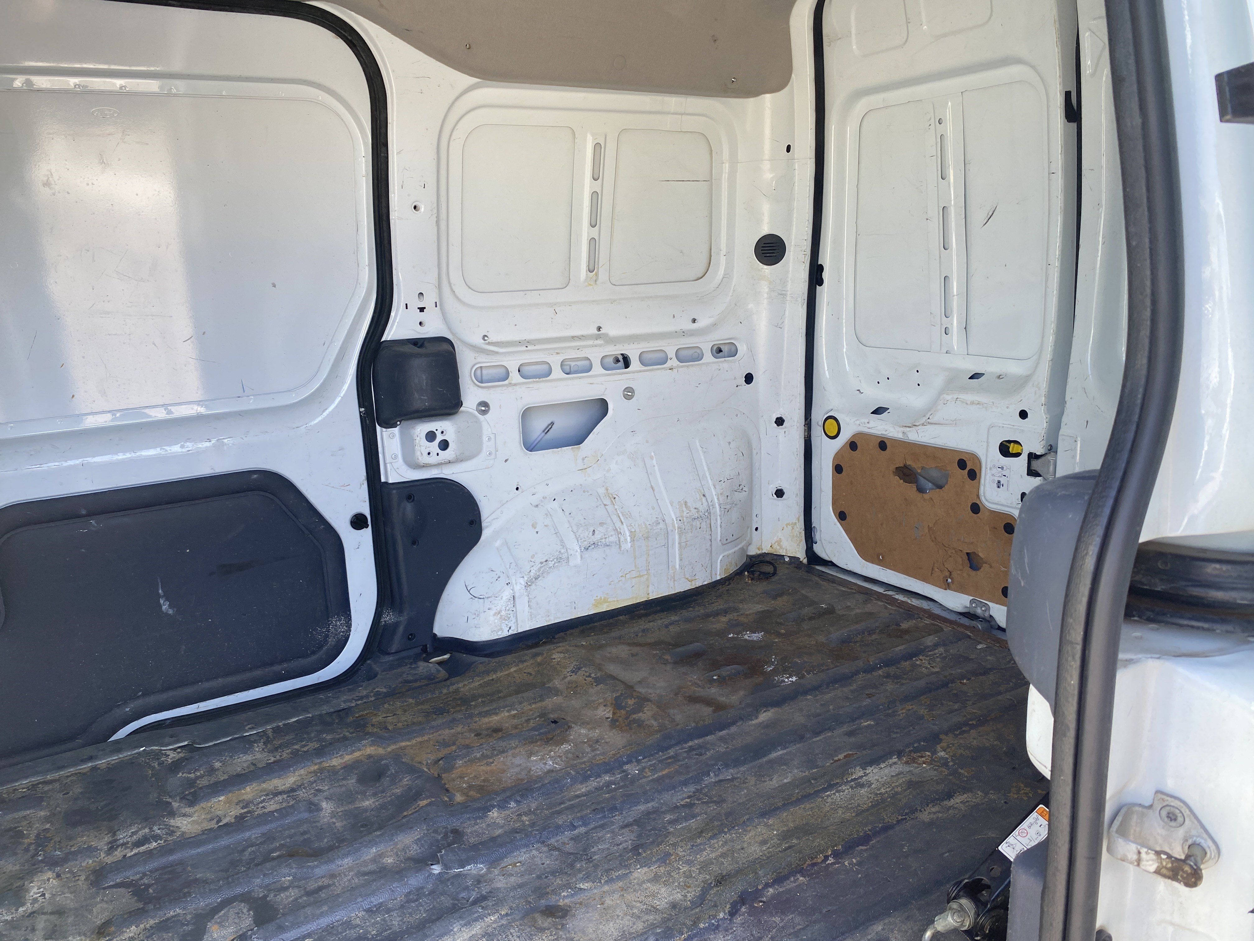 Used 2013 Ford Transit Connect XL FWD image 17