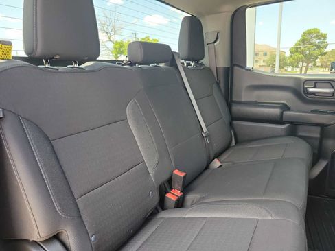 Used 2025 Chevrolet Silverado 1500 Custom Trail Boss w/ LPO, Dark Essentials Package AWD/4WD image 17
