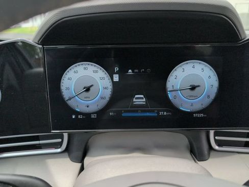 Used 2024 Hyundai Elantra SEL w/ Convenience Package FWD image 15