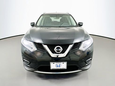 Used 2016 Nissan Rogue SV FWD image 2