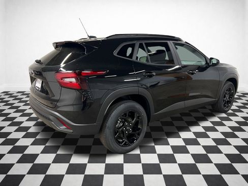 New 2026 Chevrolet Trax LT w/ Driver Confidence Package FWD image 8