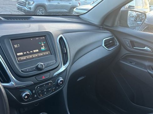 Used 2018 Chevrolet Equinox LT image 29