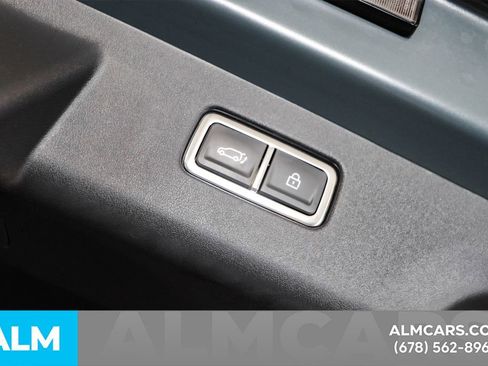 Used 2024 Kia EV9 Land image 26