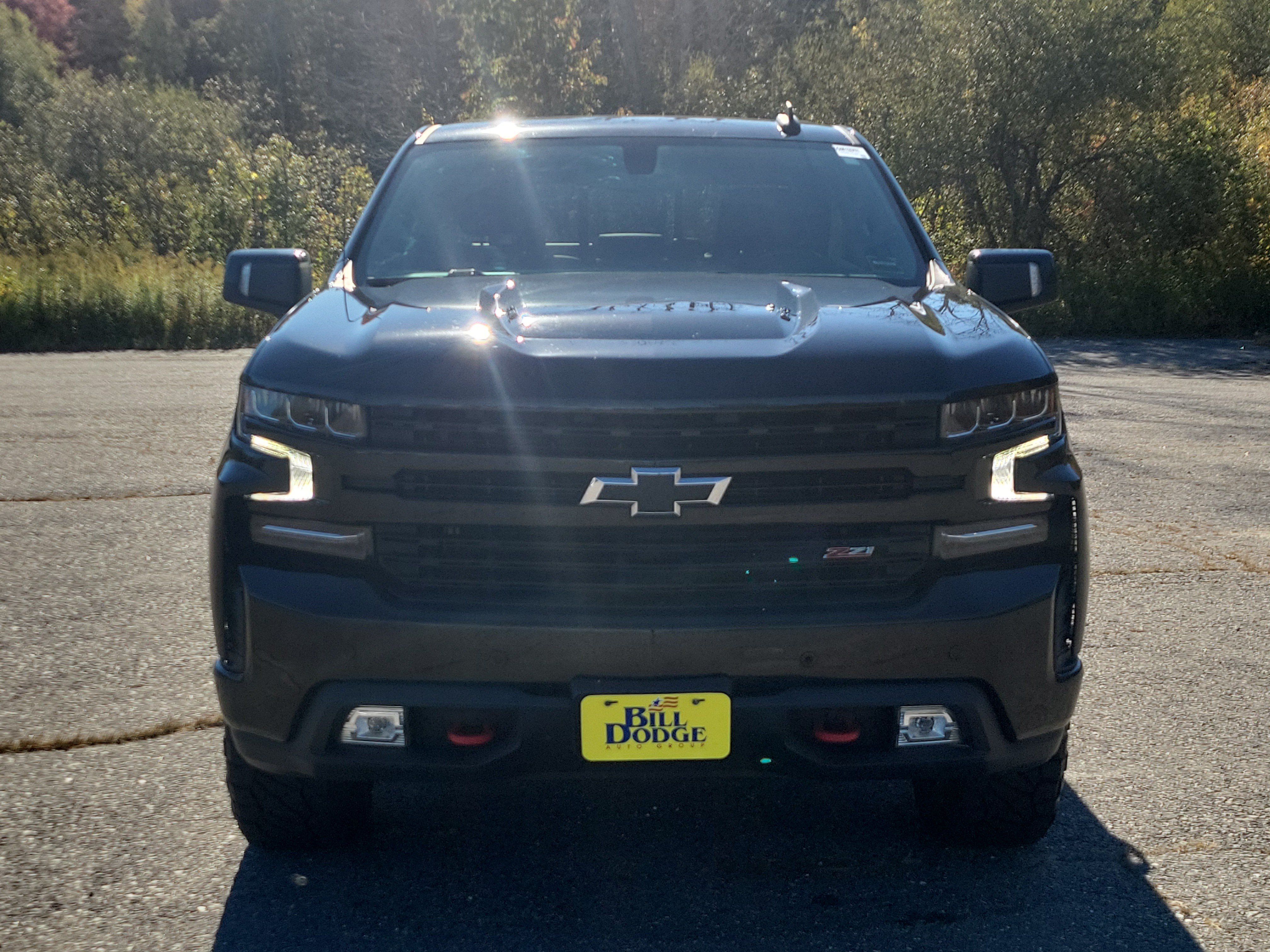 Used 2021 Chevrolet Silverado 1500 LT Trail Boss w/ Convenience Package II AWD/4WD image 2