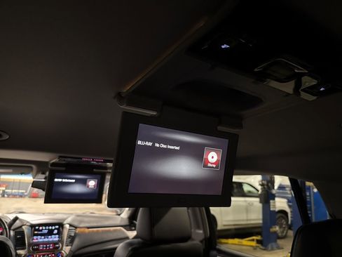 Used 2016 GMC Yukon XL Denali w/ Open Road Package image 43