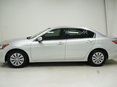 Used 2009 Honda Accord LX image 7