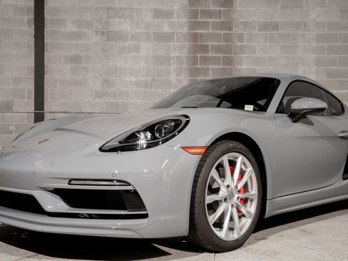 Used 2025 Porsche 718 Cayman S RWD image 39