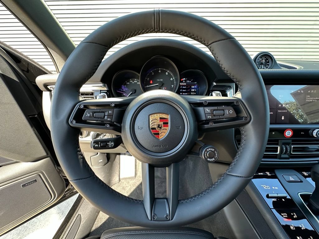 Certified 2026 Porsche Macan AWD/4WD image 14