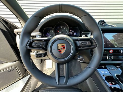 Used 2026 Porsche Macan AWD/4WD image 14