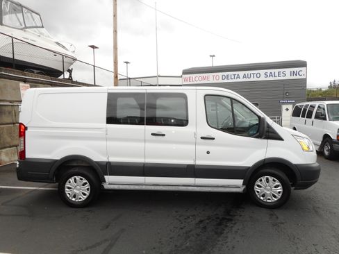 Used 2016 Ford Transit 250 130 Low Roof w/ Exterior Upgrade Package RWD image 6