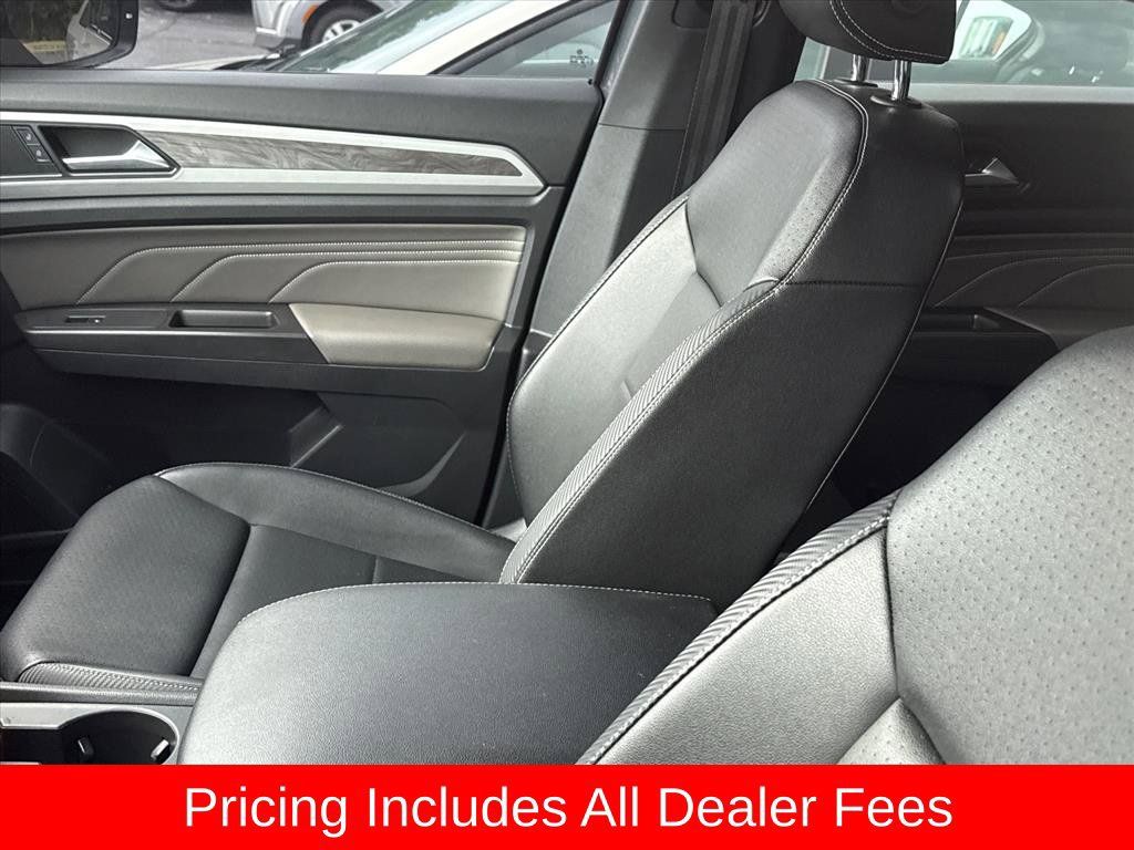 Used 2022 Volkswagen Atlas Cross Sport SE FWD image 8