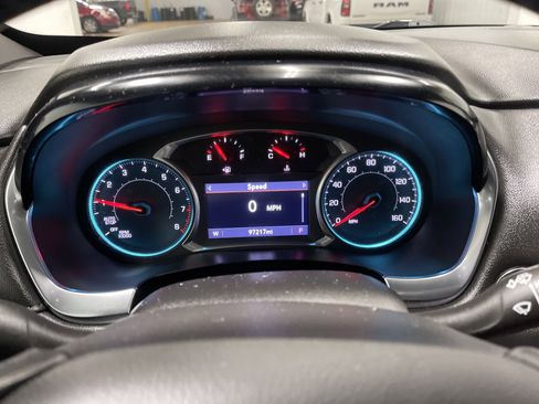 Used 2022 Chevrolet Traverse LT FWD image 32